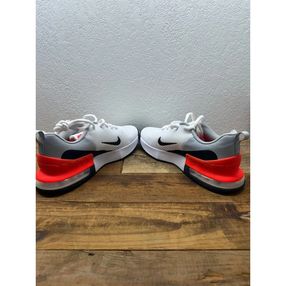 Nike Air Max Alpha Trainer 5 Mens White Black Crimson FQ1833-005 Size 10.5